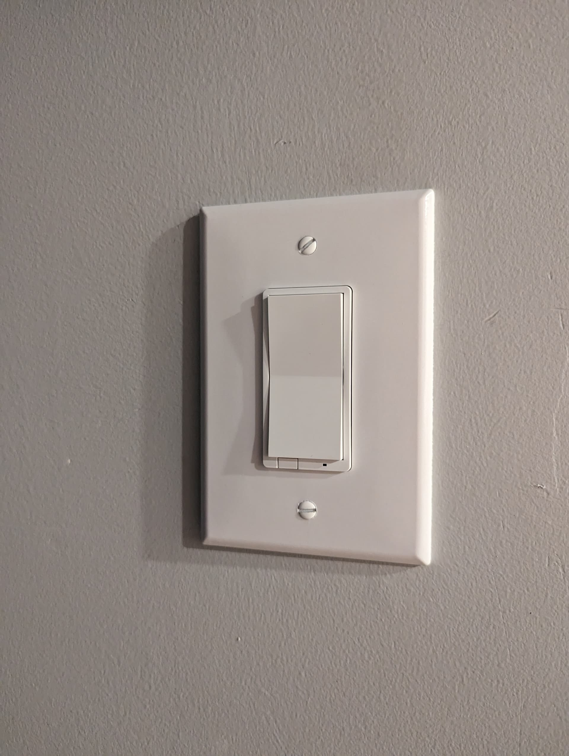 My Zooz switch shows it is on in the Hubitat app, but it's not. And the